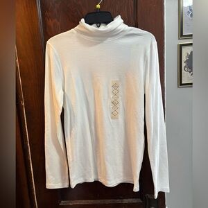 St. John's Bay Classic White Turtleneck Woman’s Size Medium New With Tags